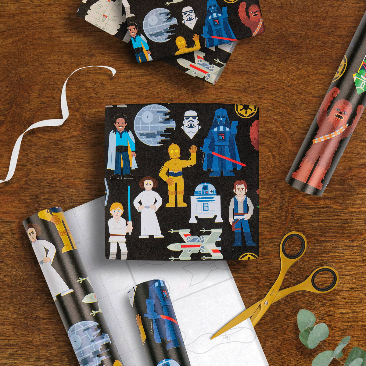 2 m Multi-Occasion Wrapping Paper Roll - Star Wars